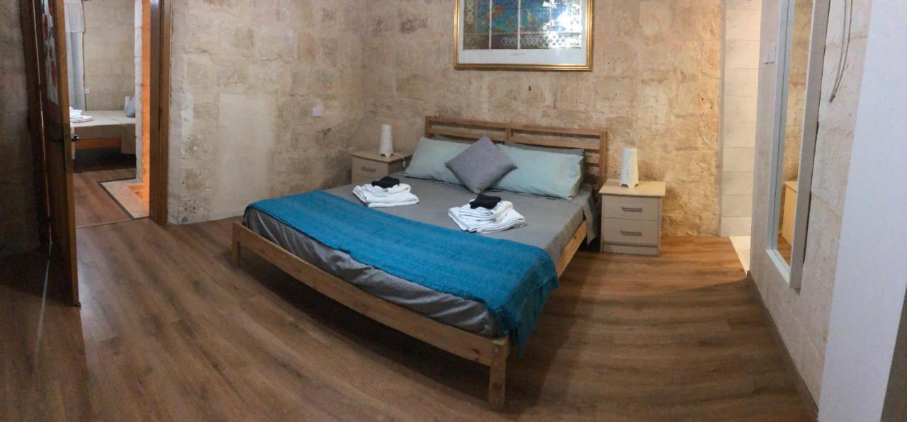 Floriana Cosy Townhouse Apartman Kültér fotó