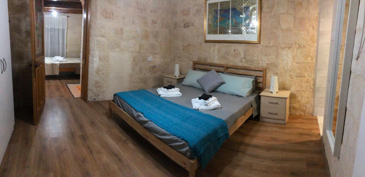 Floriana Cosy Townhouse Apartman Kültér fotó