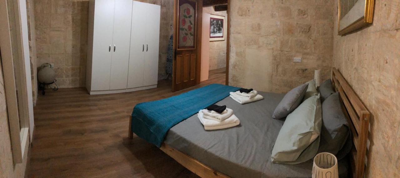 Floriana Cosy Townhouse Apartman Kültér fotó